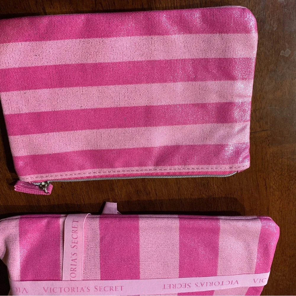 Rare Beautiful set of 3 brand new Victoria’s Secret cosmetic bags sm, m, large